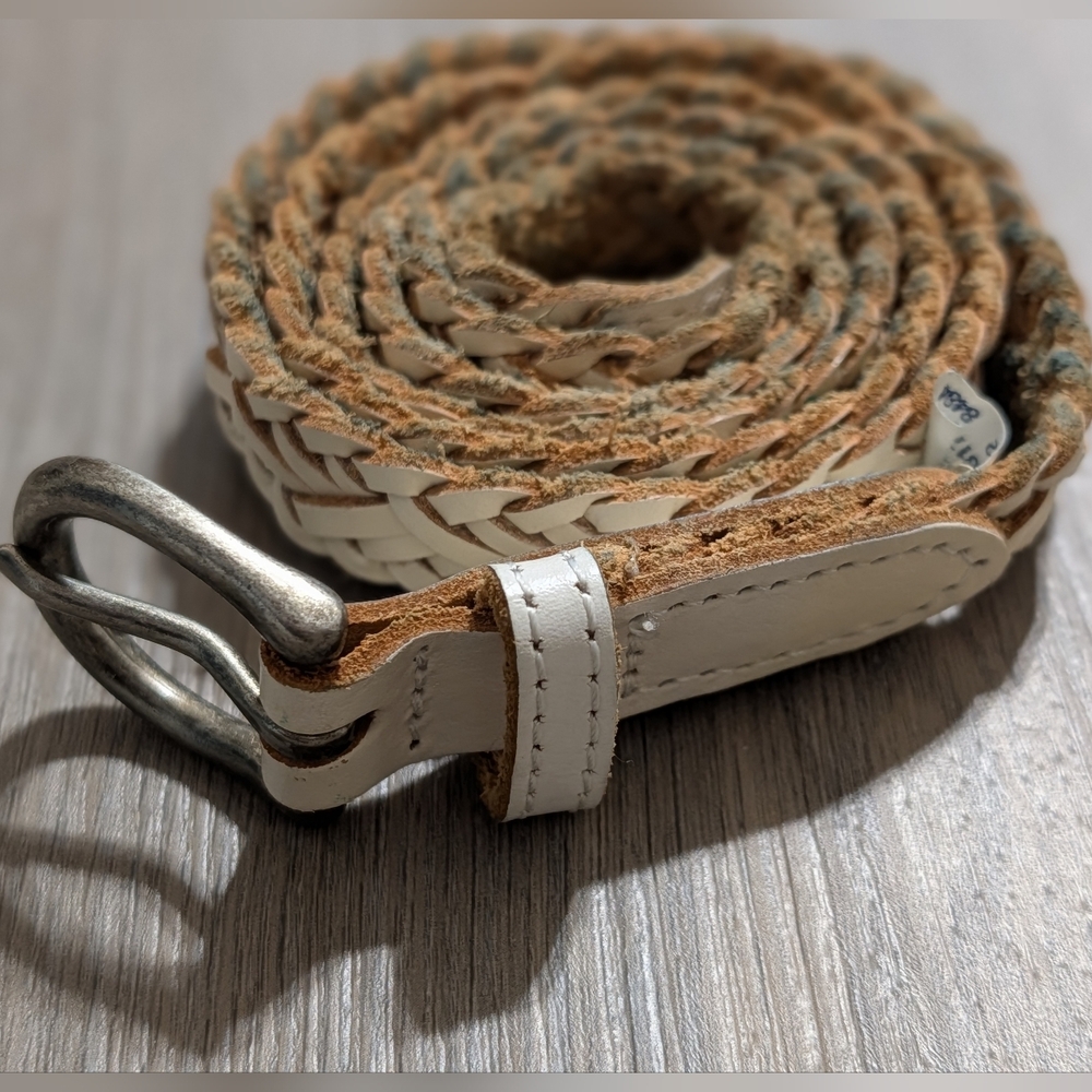 American Eagle White Vintage Woven Leather Belt - Preloved